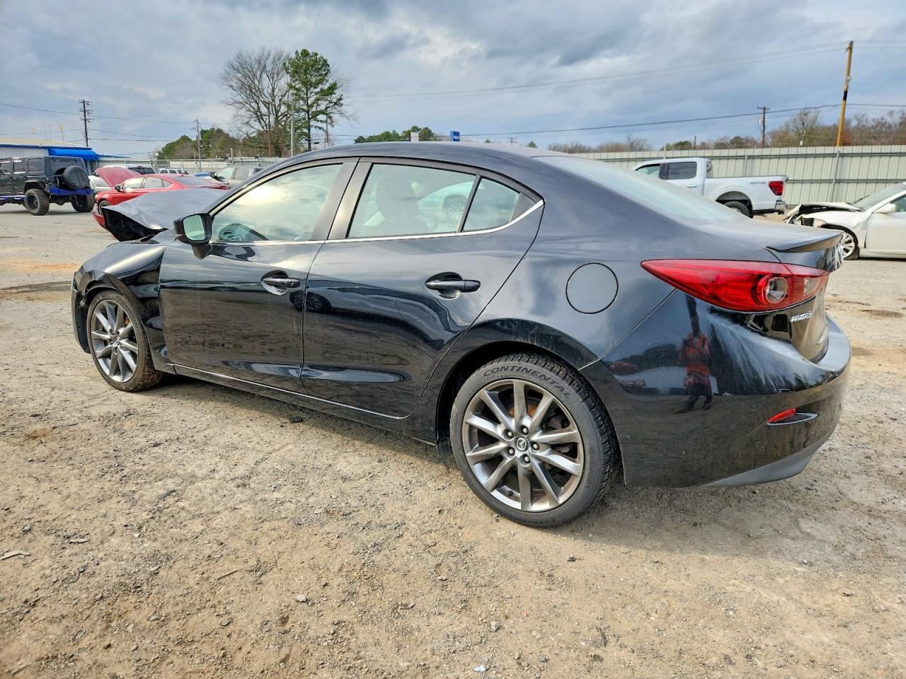 2018 MAZDA 3 TOURING photo 2