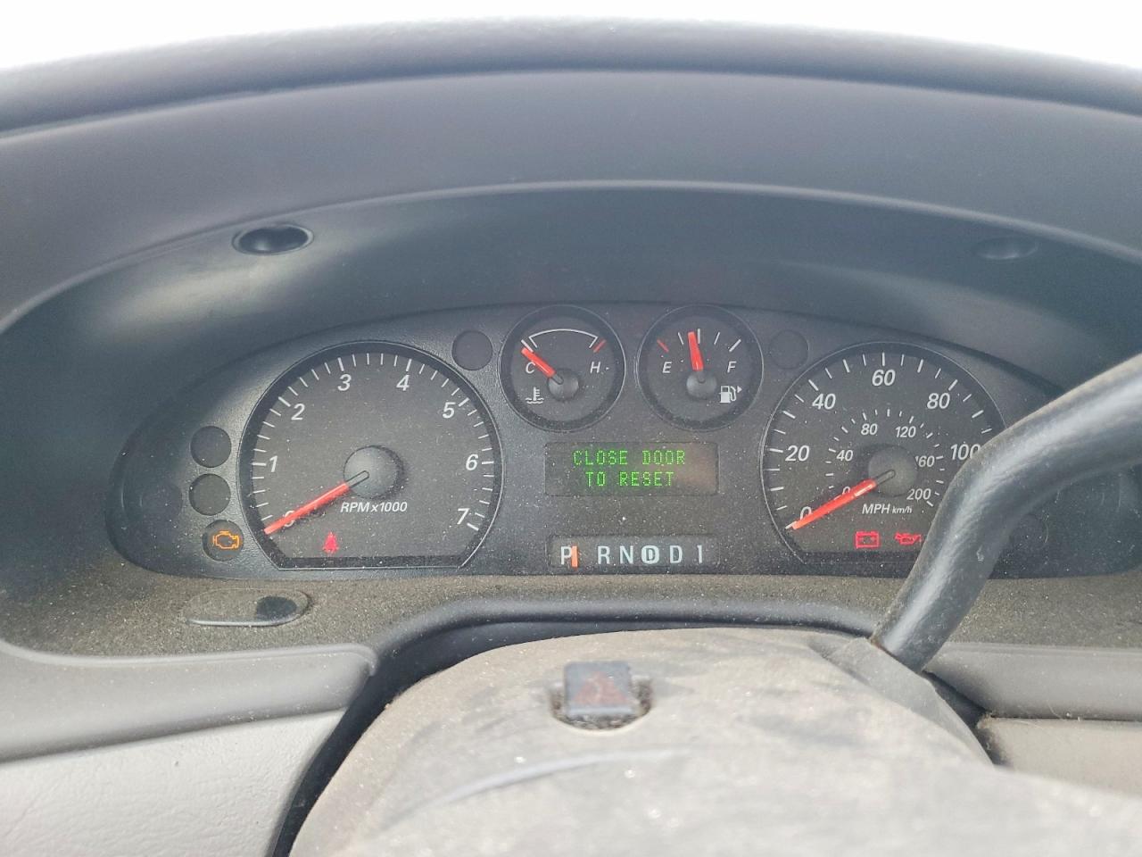 2006 FORD TAURUS photo 9