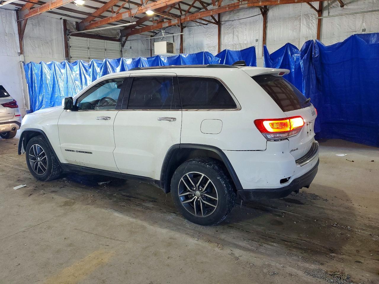 2018 JEEP GRAND CHEROKEE LIMITED photo 2