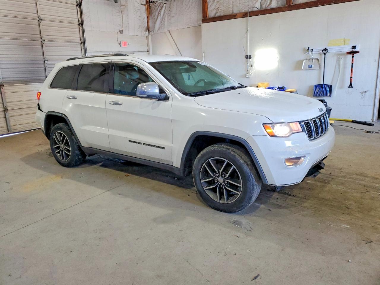 2018 JEEP GRAND CHEROKEE LIMITED photo 4