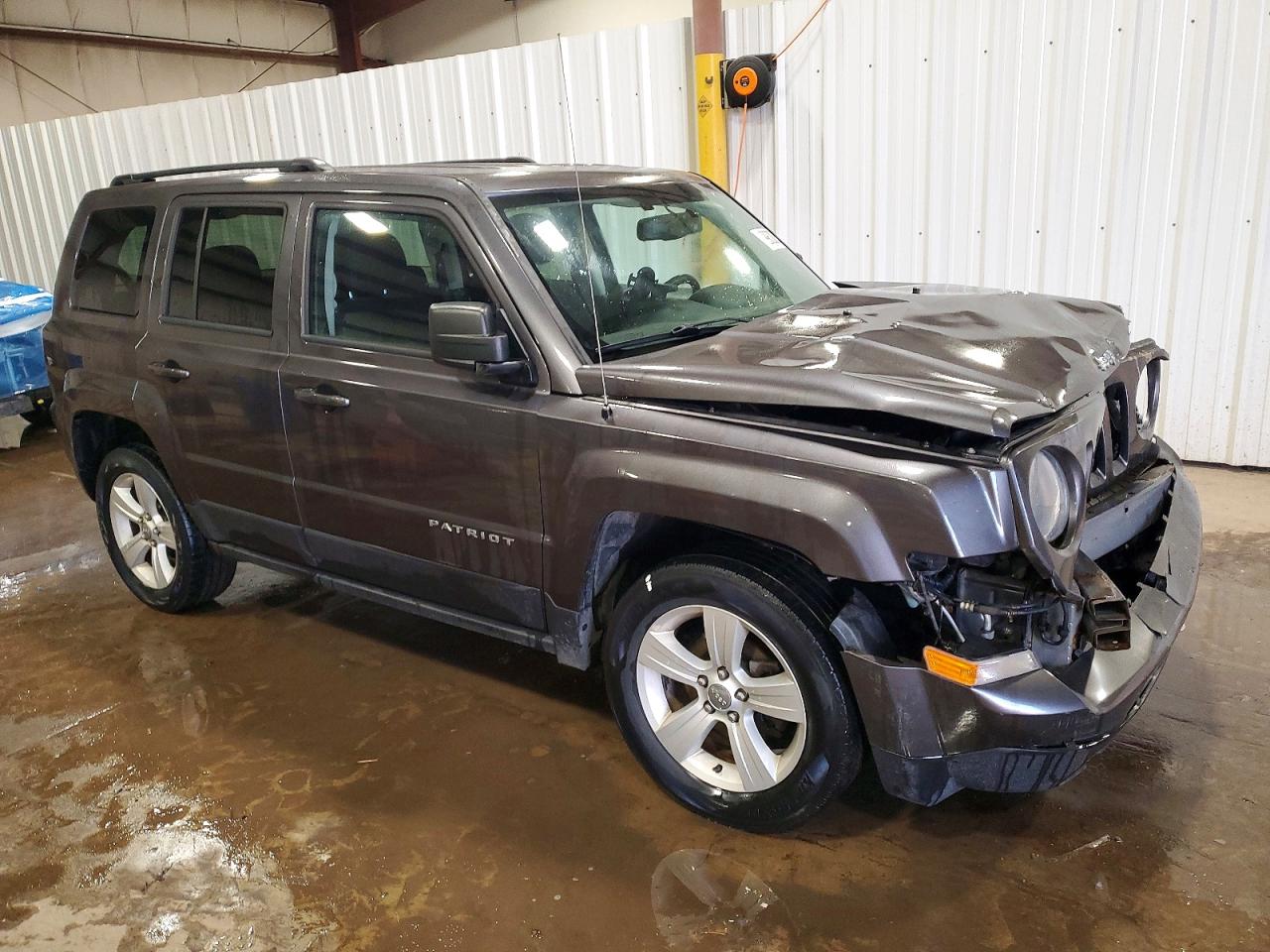 2017 JEEP PATRIOT LATITUDE photo 4