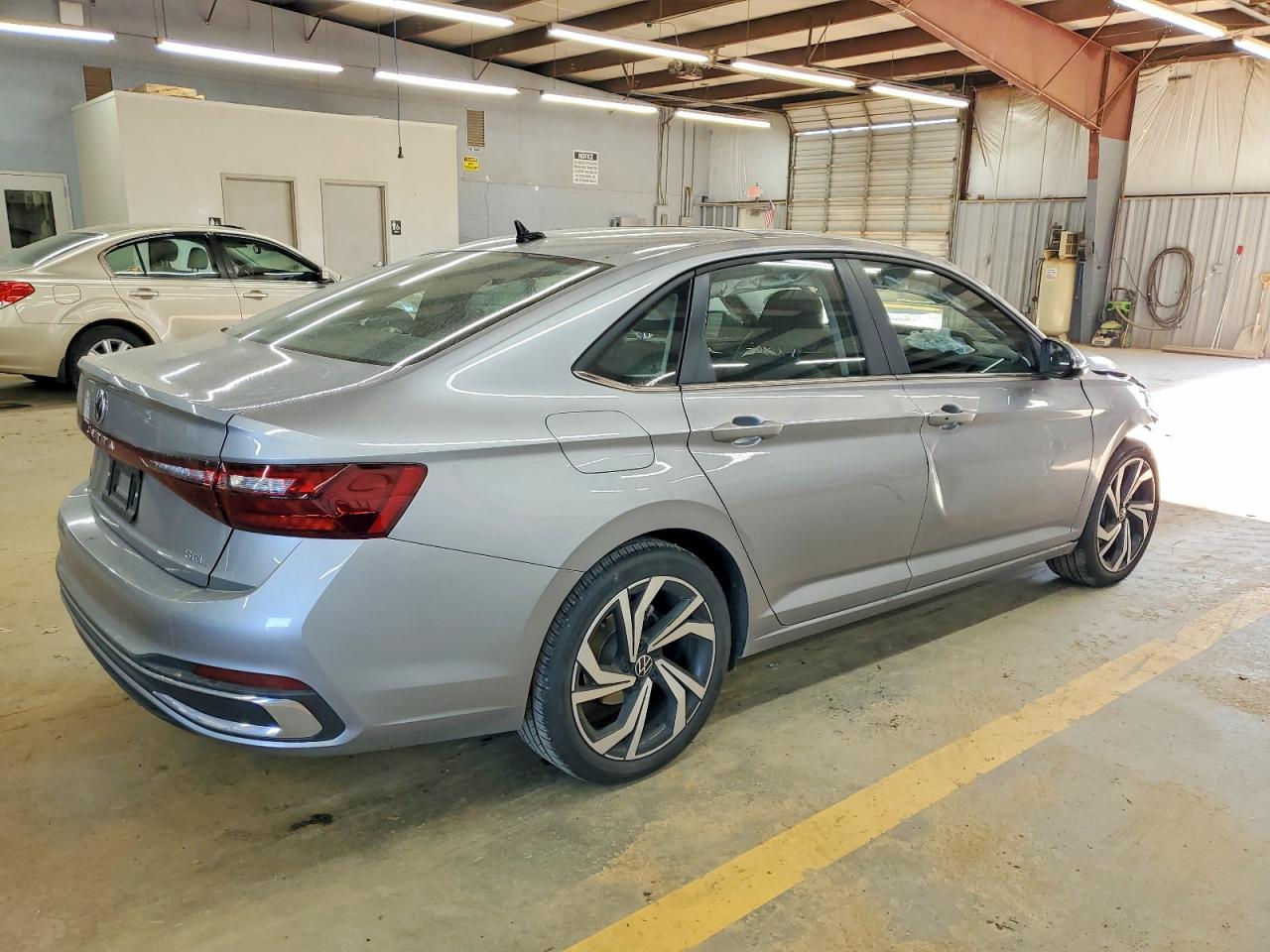 2025 VOLKSWAGEN JETTA SEL photo 3