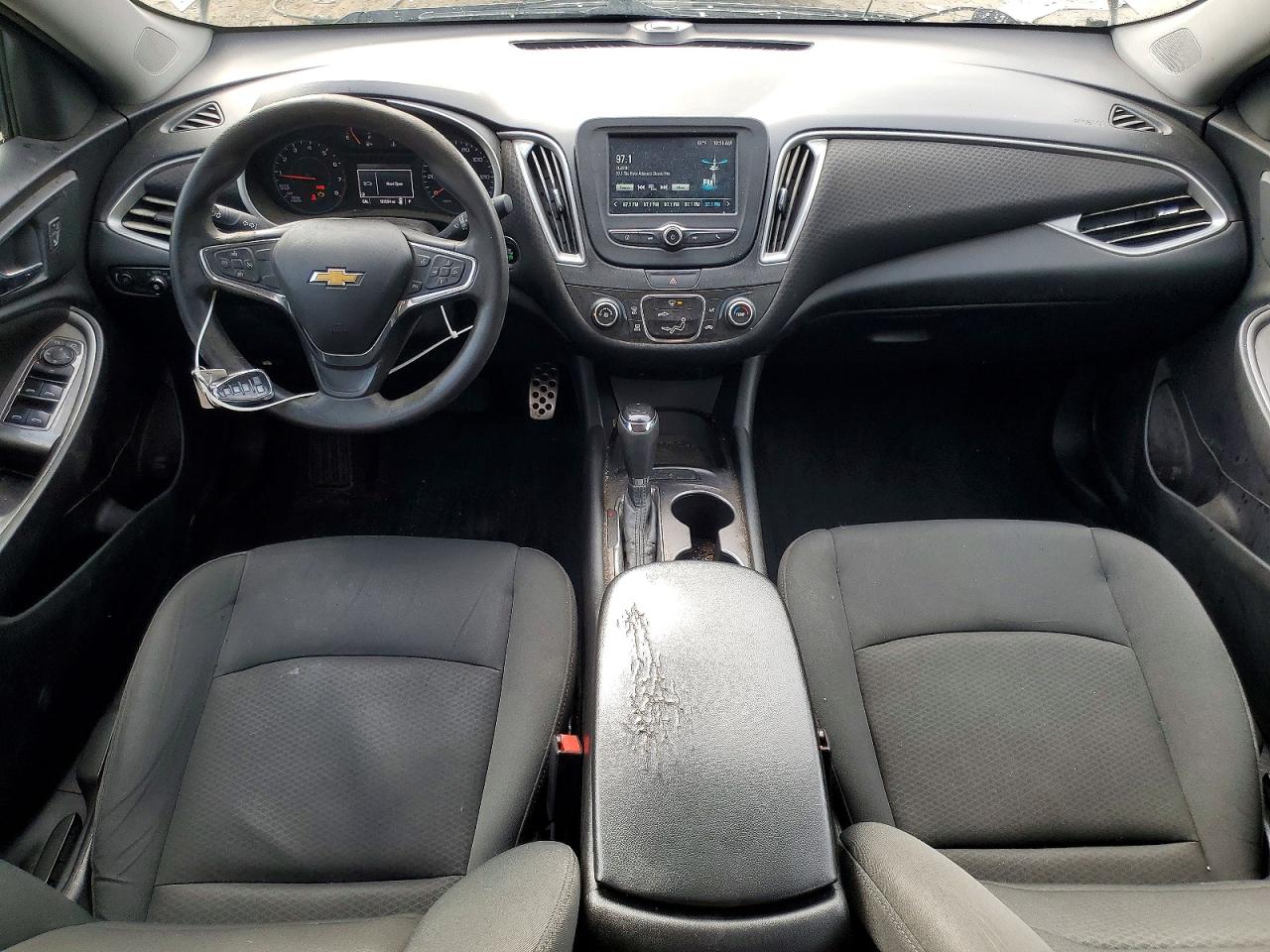 2017 CHEVROLET MALIBU LS photo 8