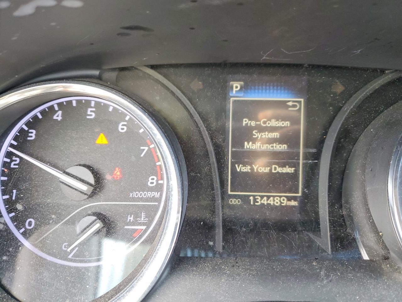 2019 TOYOTA CAMRY L photo 9