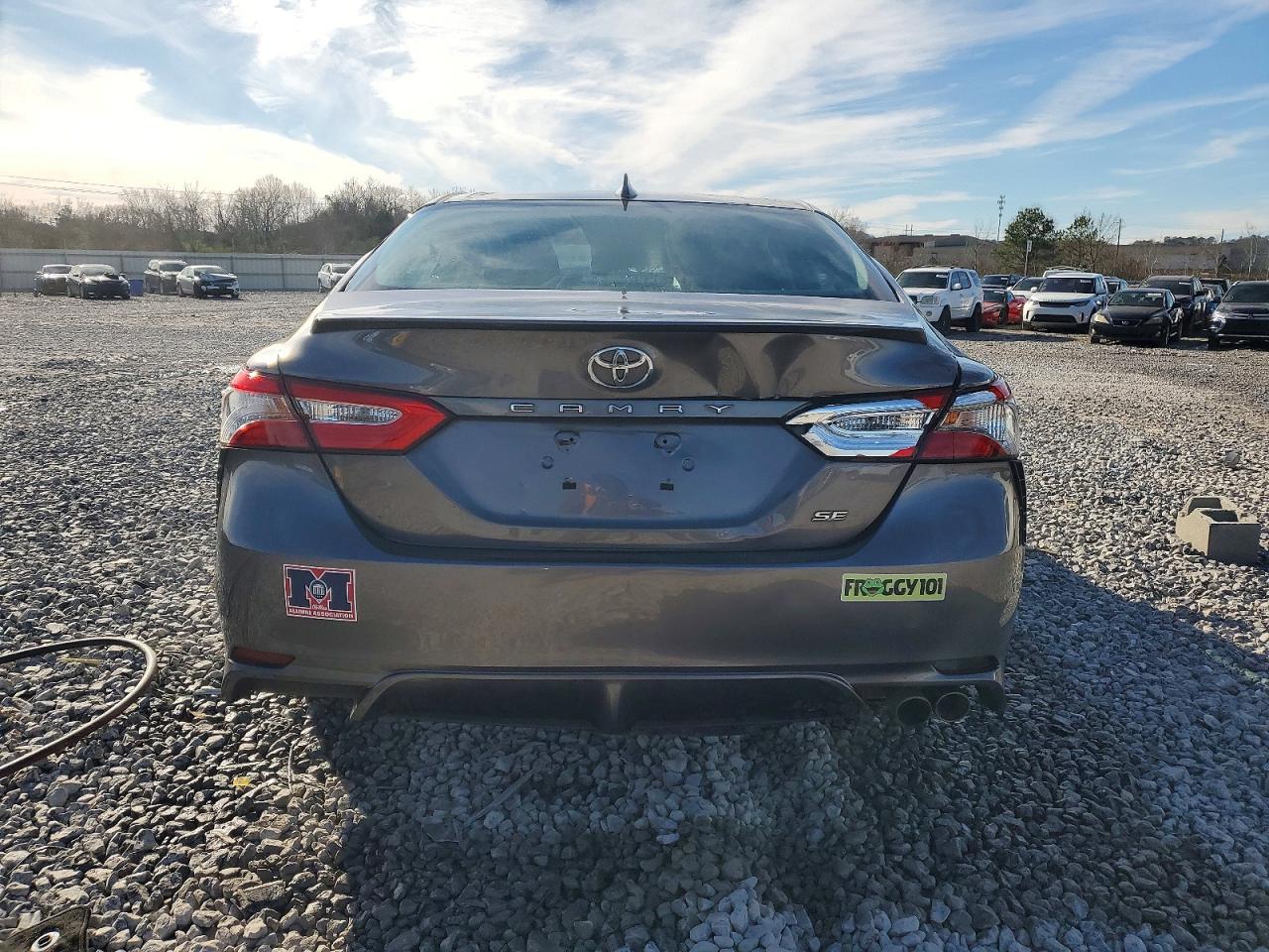 2019 TOYOTA CAMRY L photo 6