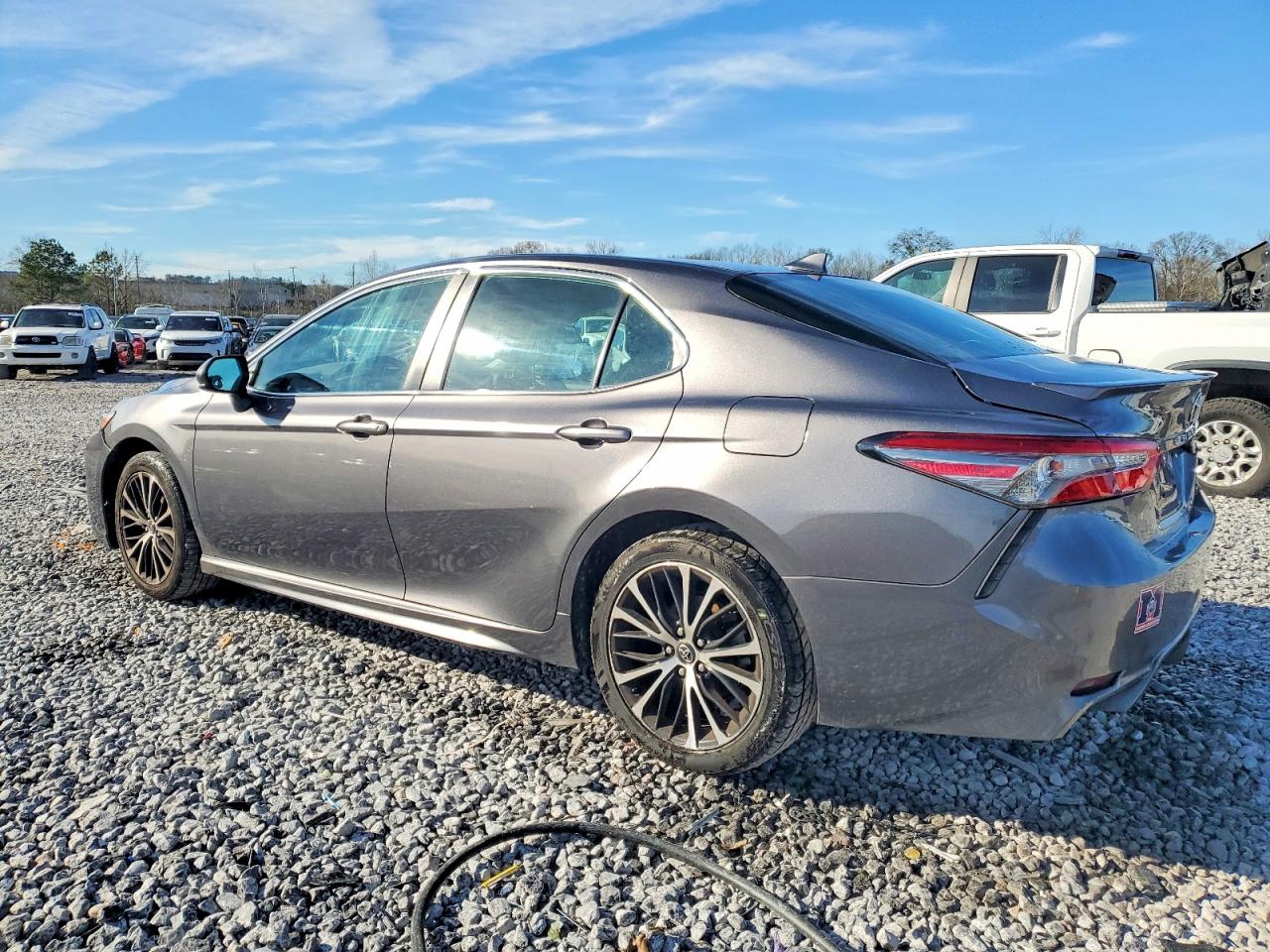 2019 TOYOTA CAMRY L photo 2
