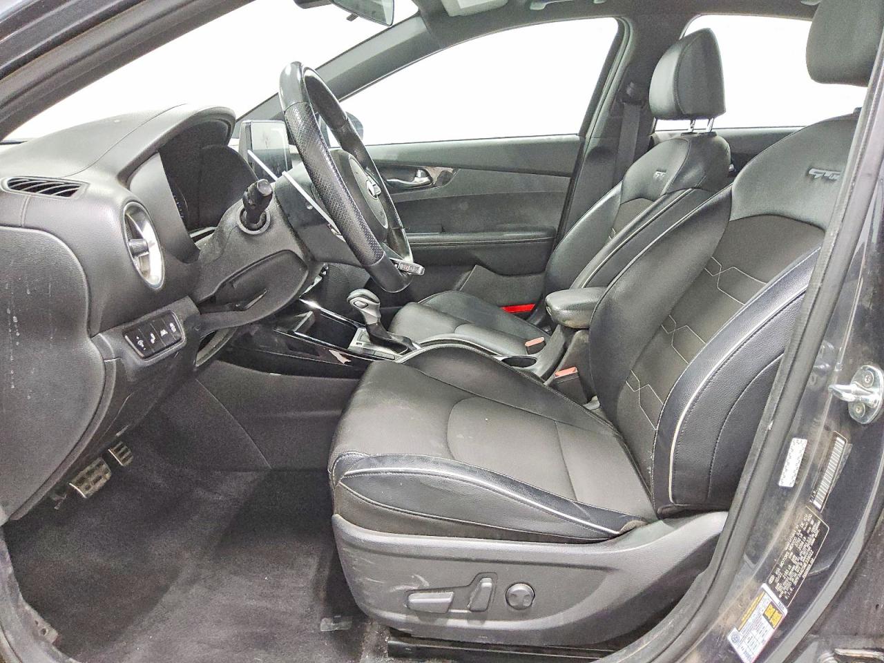 2021 KIA FORTE GT LINE photo 7