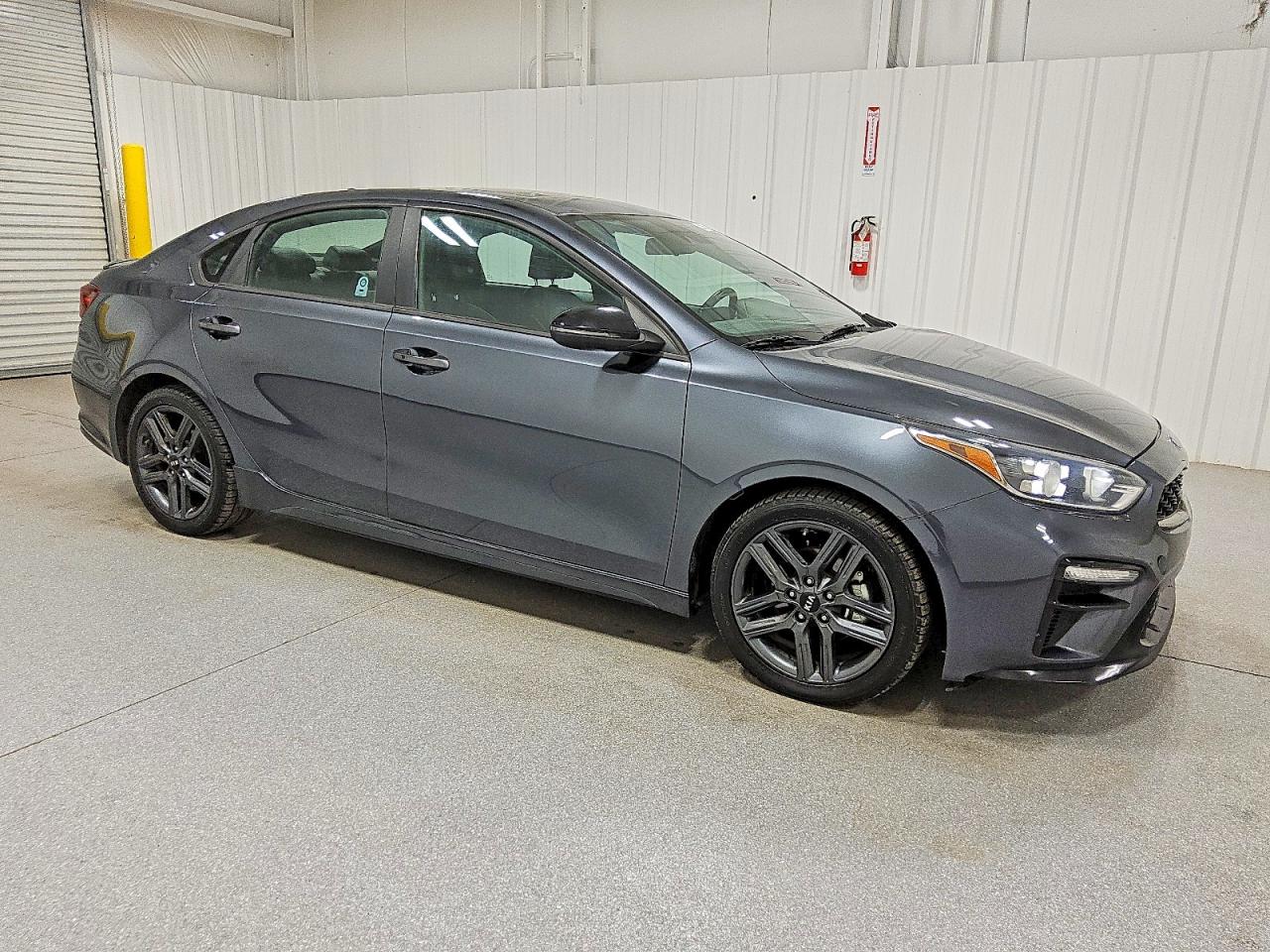 2021 KIA FORTE GT LINE photo 4