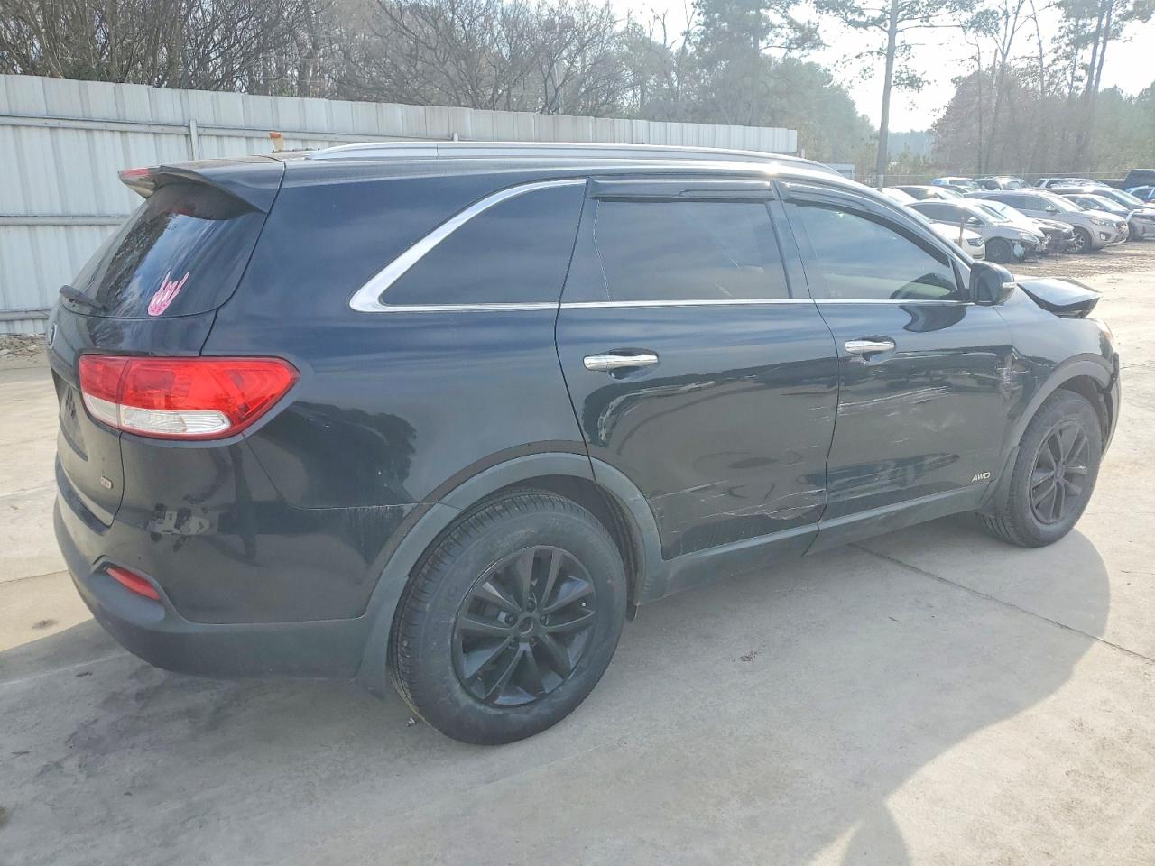 2016 KIA SORENTO LX photo 3