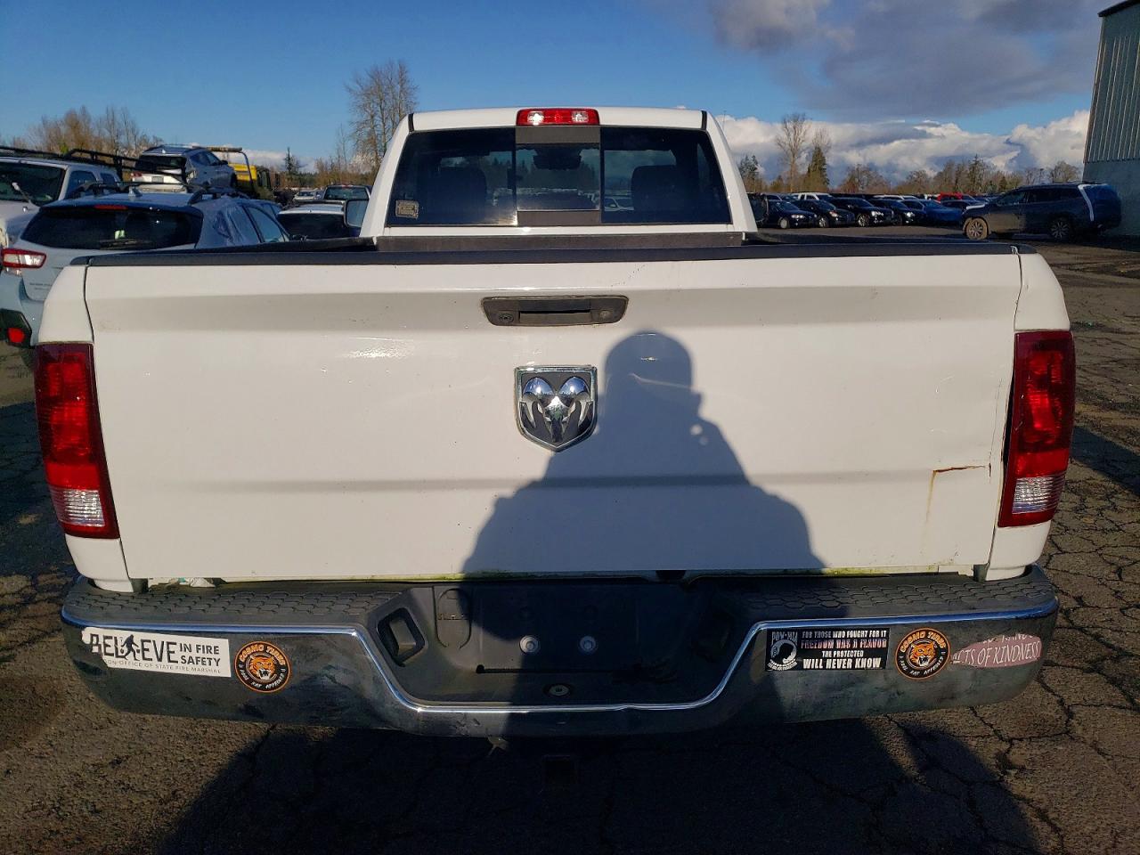 2018 RAM 1500 ST photo 11