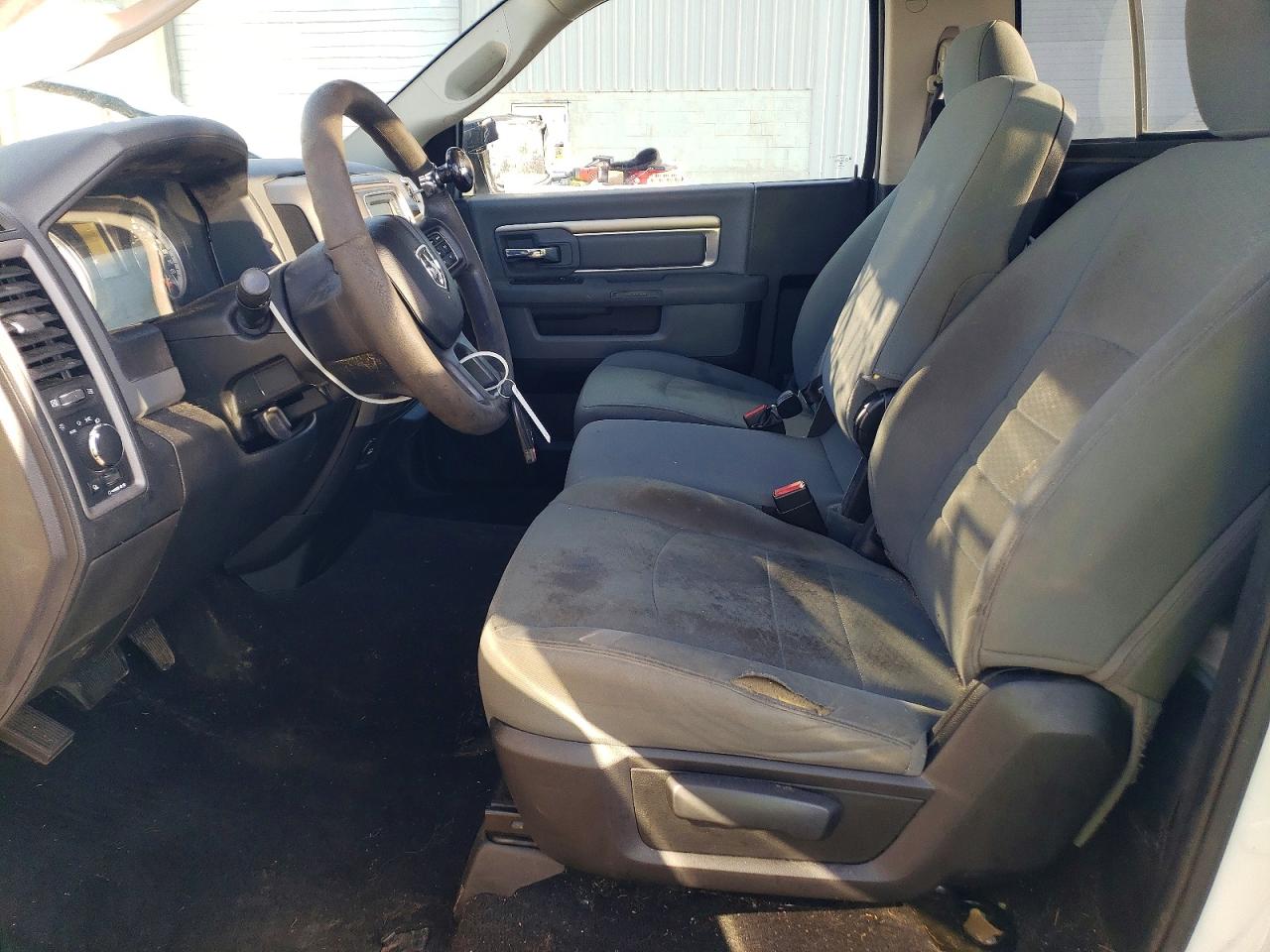 2018 RAM 1500 ST photo 13