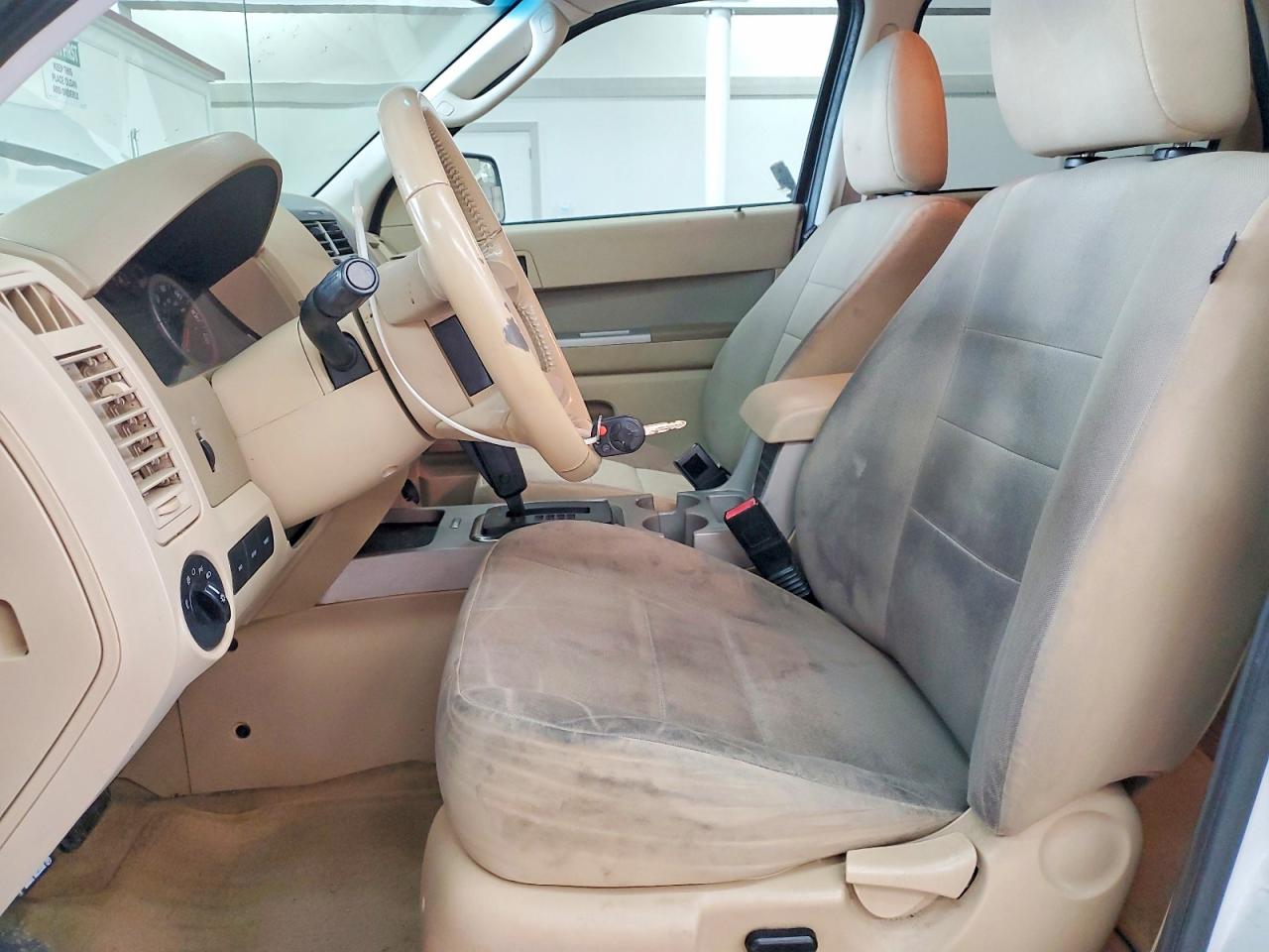2012 FORD ESCAPE XLT photo 25