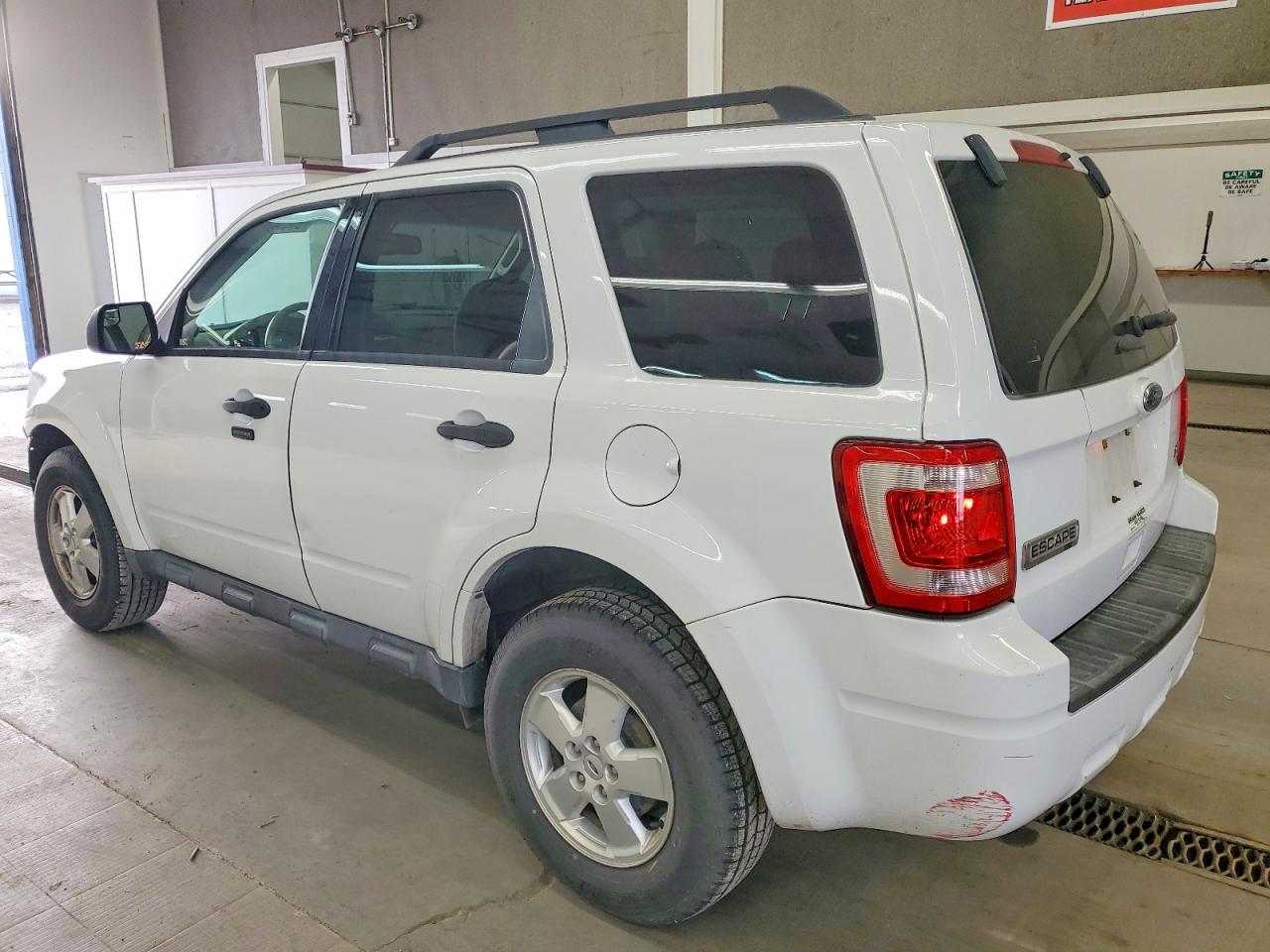 2012 FORD ESCAPE XLT photo 5