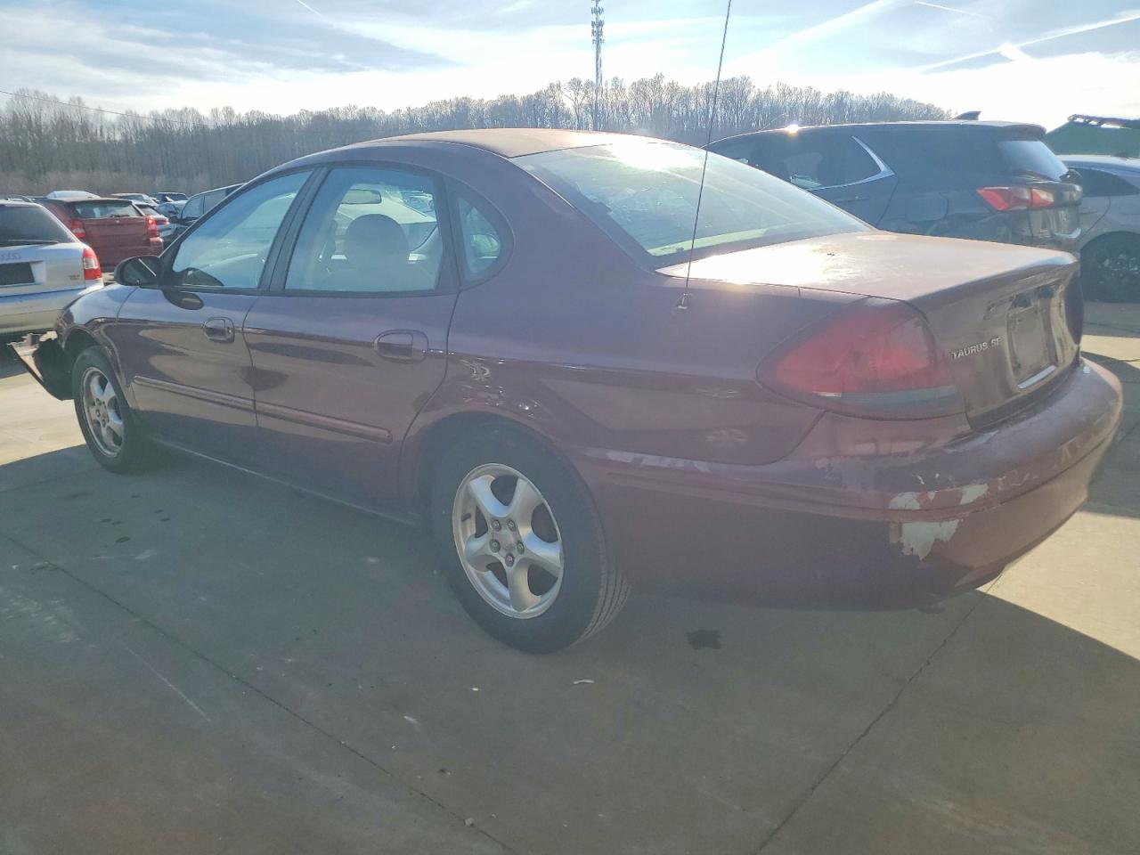 2005 FORD TAURUS SE photo 2