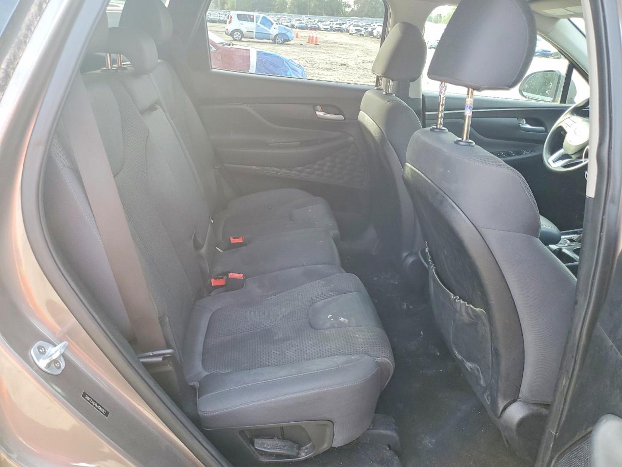 2019 HYUNDAI SANTA FE SE photo 11