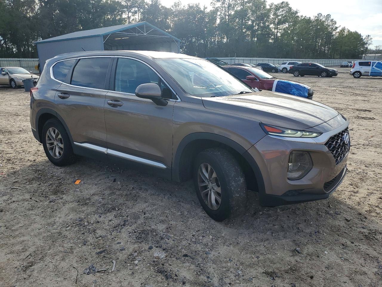 2019 HYUNDAI SANTA FE SE photo 4