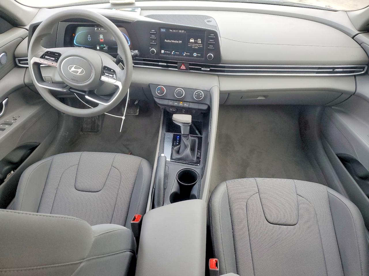2024 HYUNDAI ELANTRA SE photo 8