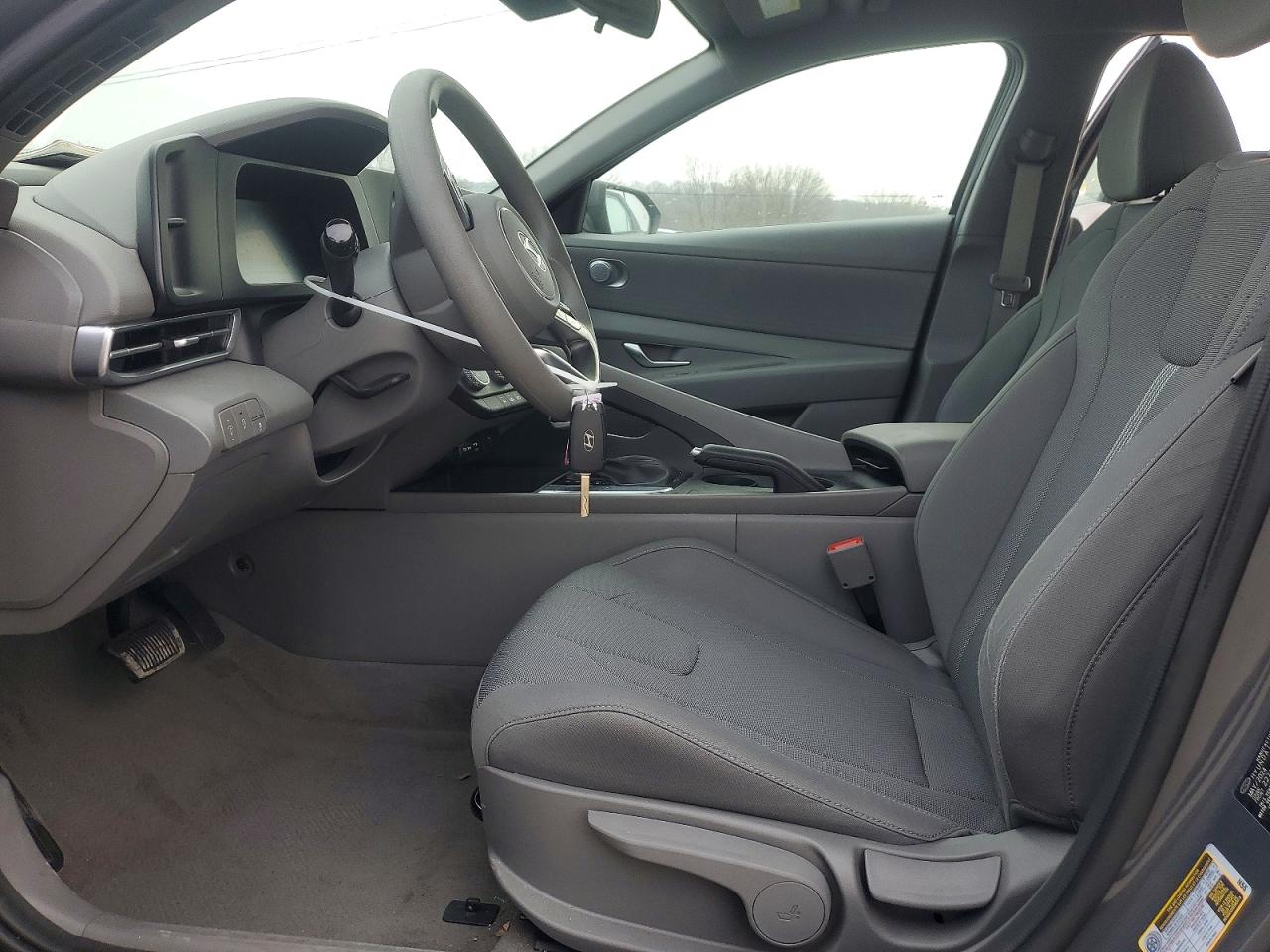 2024 HYUNDAI ELANTRA SE photo 7
