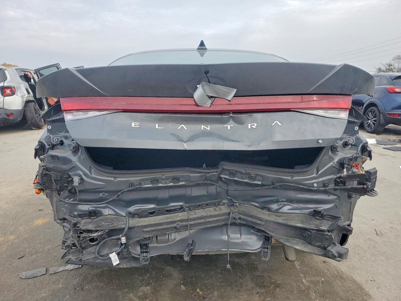 2024 HYUNDAI ELANTRA SE photo 6