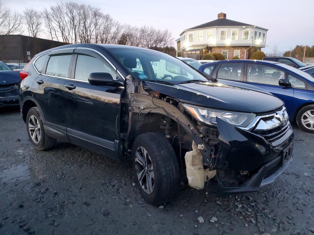2017 HONDA CR-V LX photo 4