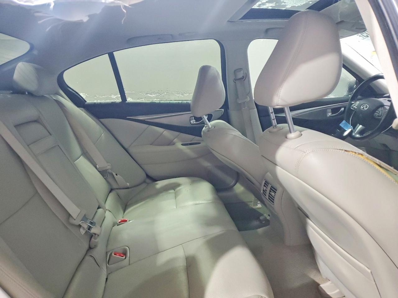 2015 INFINITI Q50 BASE photo 10