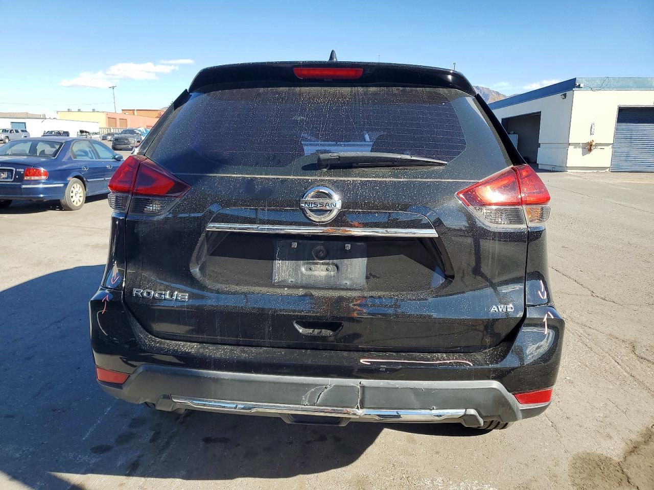 2017 NISSAN ROGUE SV photo 6