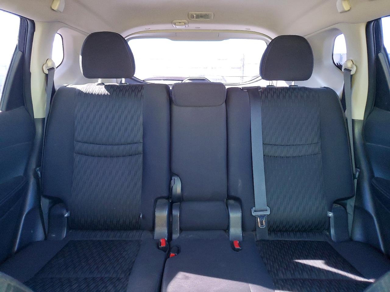 2017 NISSAN ROGUE SV photo 10