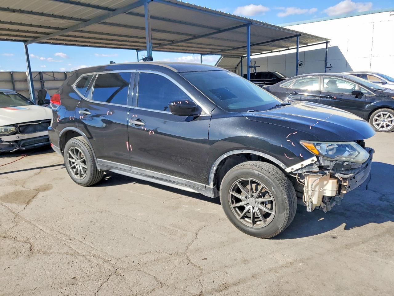 2017 NISSAN ROGUE SV photo 4