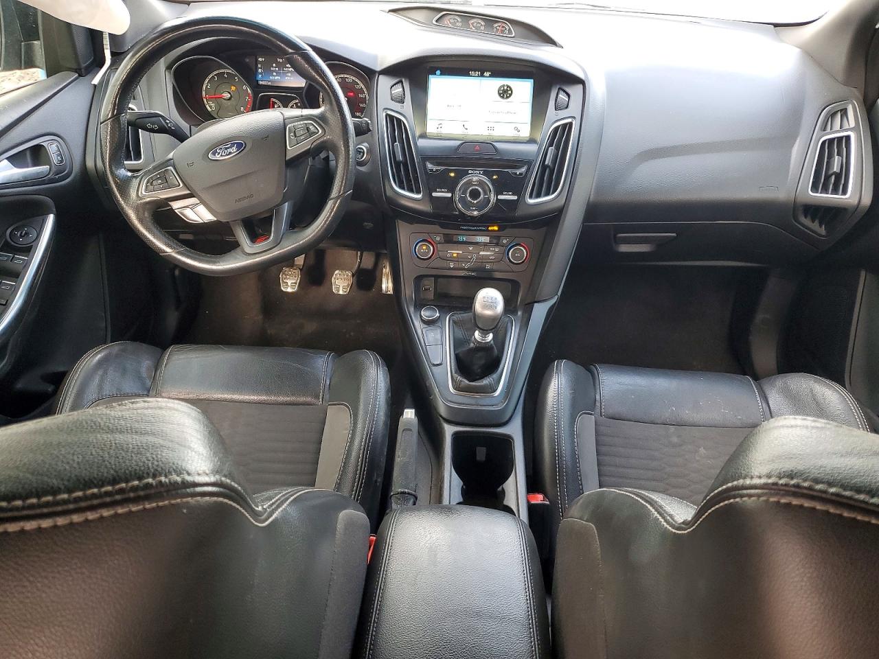 2017 FORD FOCUS ST photo 8