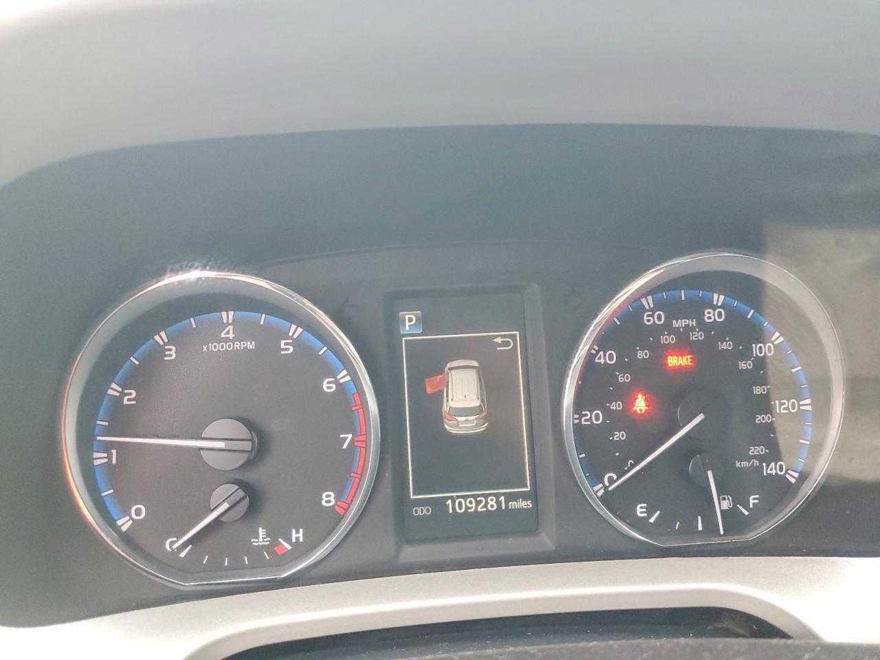 2016 TOYOTA RAV4 XLE photo 9