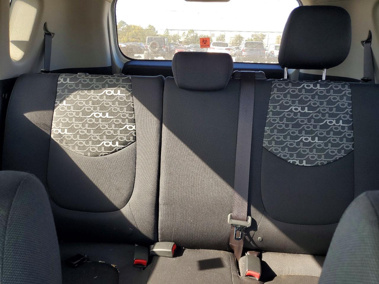 2011 KIA SOUL + photo 10