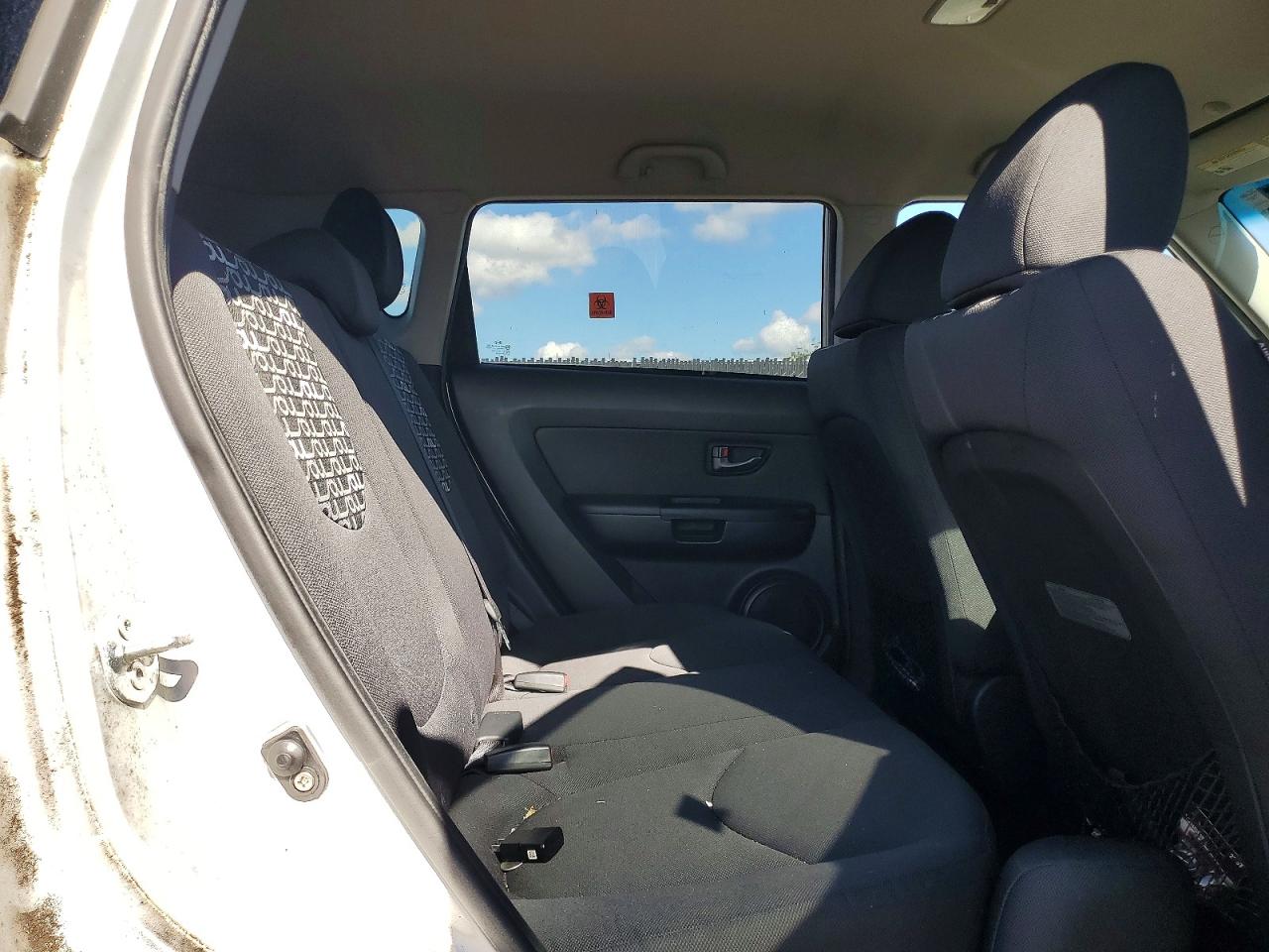 2011 KIA SOUL + photo 11