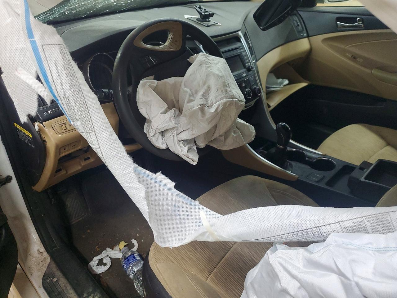 2014 HYUNDAI SONATA GLS photo 8