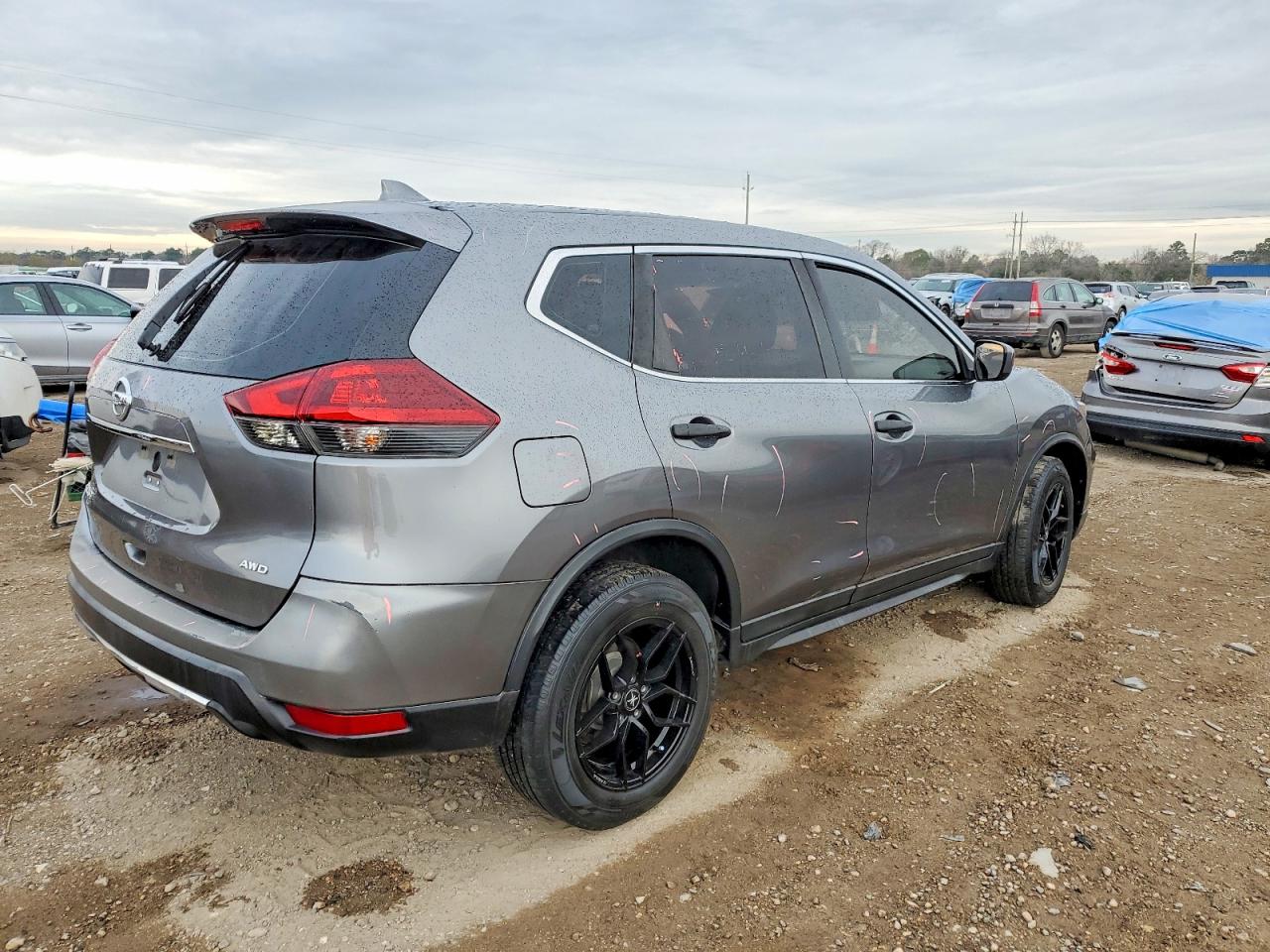 2018 NISSAN ROGUE S photo 3