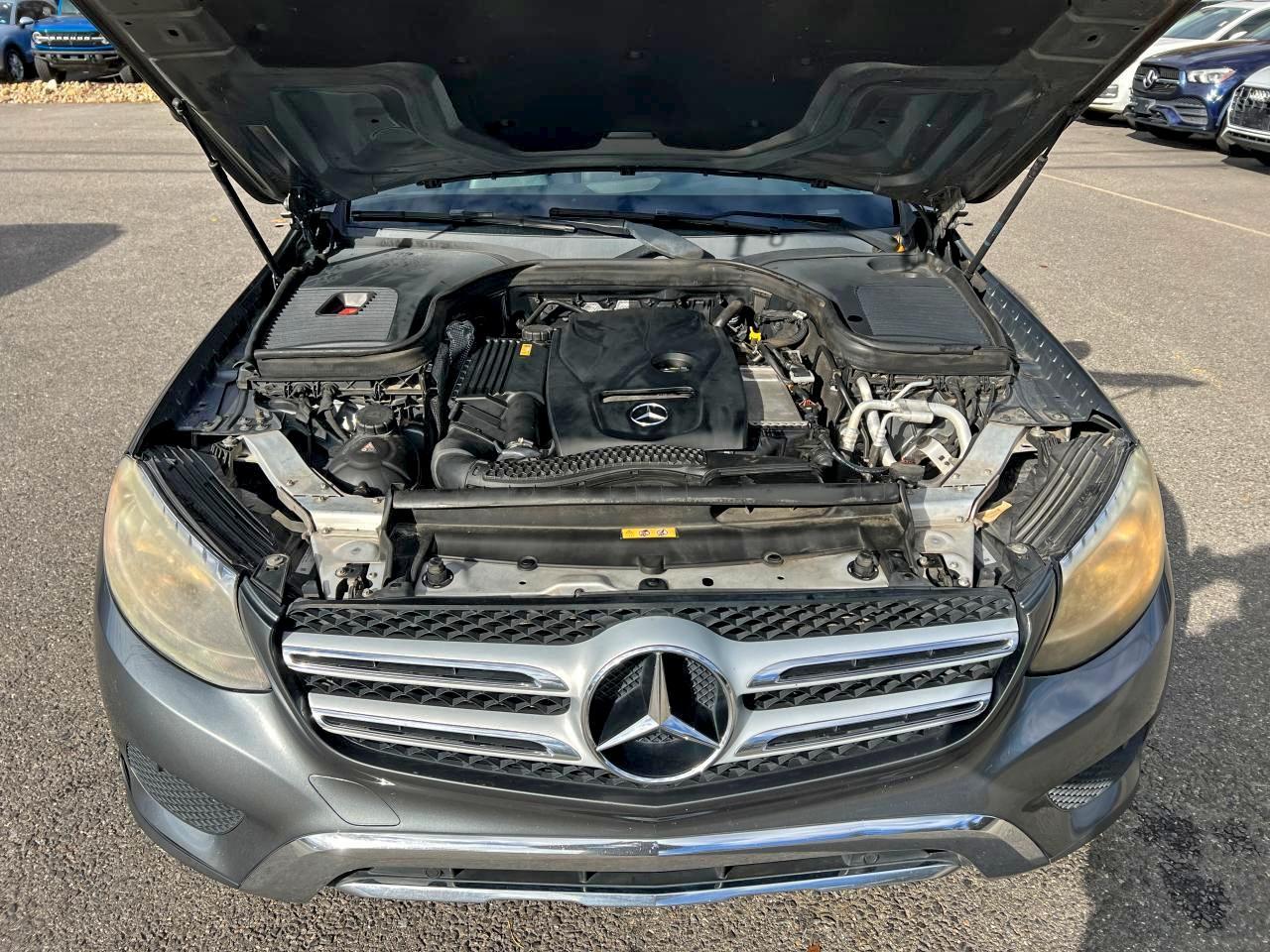 2017 MERCEDES-BENZ GLC 300 photo 8