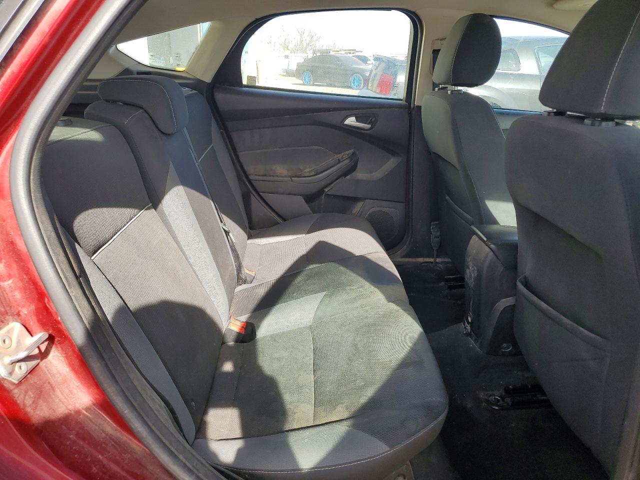 2014 FORD FOCUS SE photo 10
