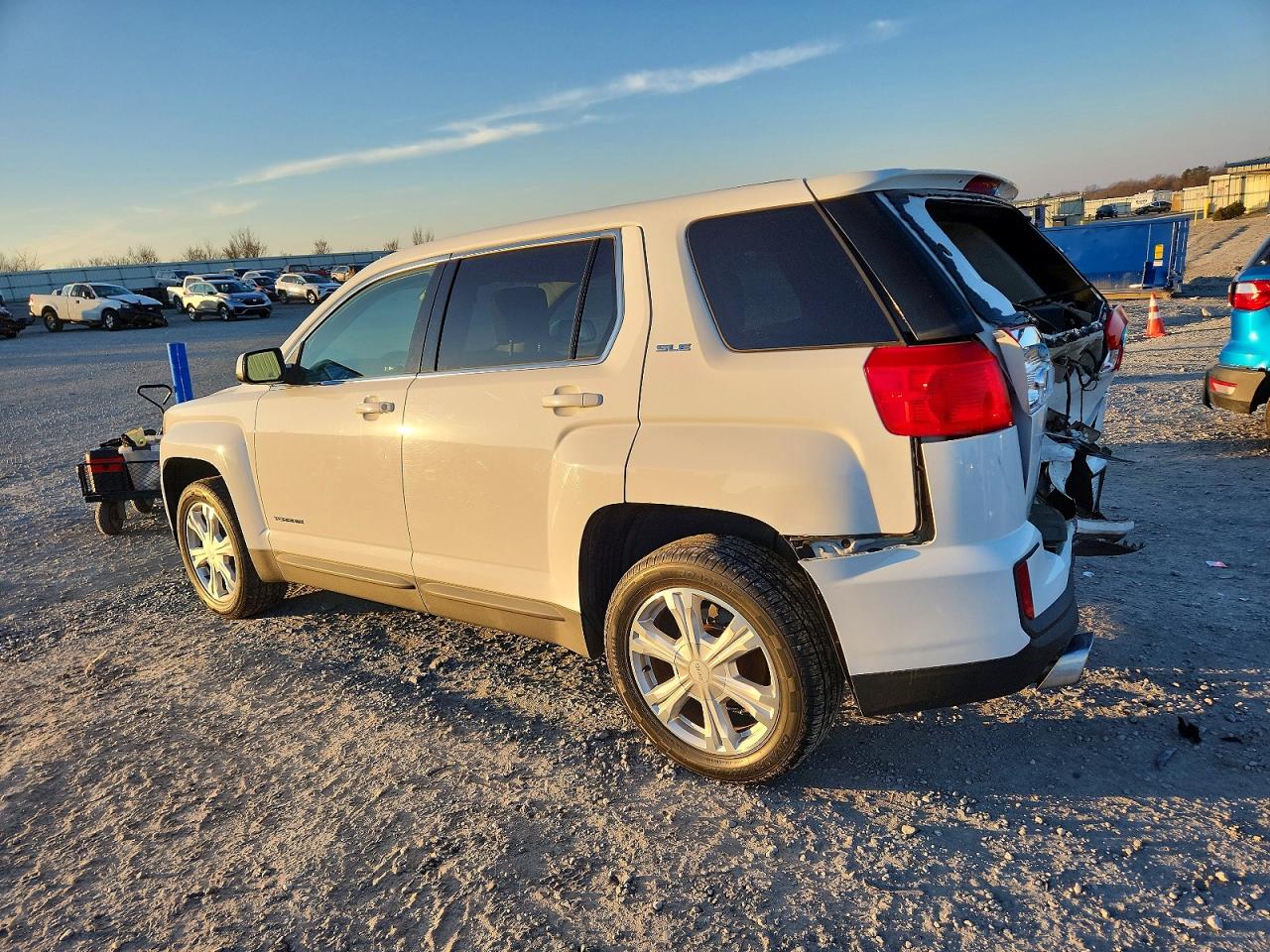 2017 GMC TERRAIN SLE photo 2