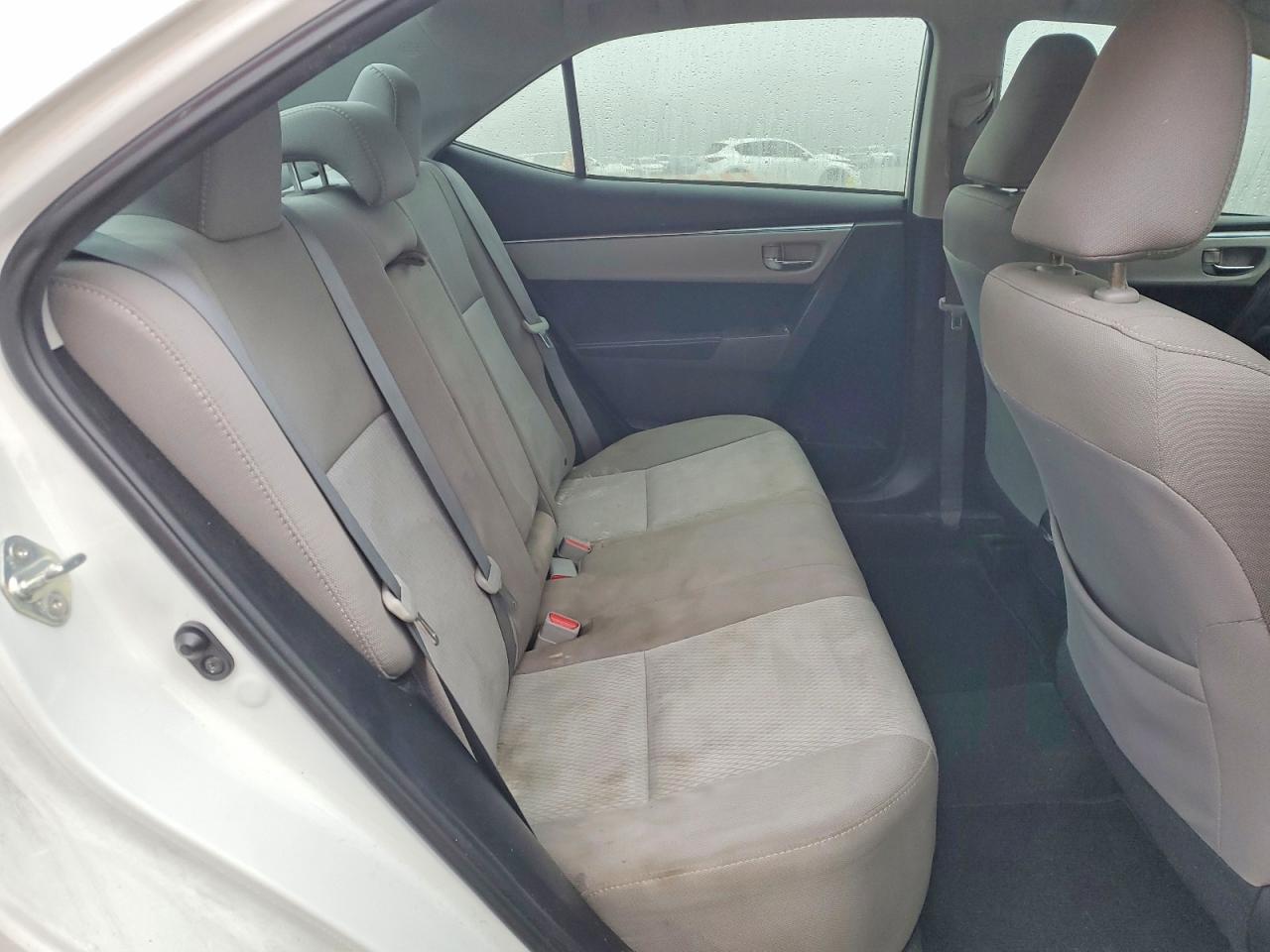 2015 TOYOTA COROLLA L photo 10