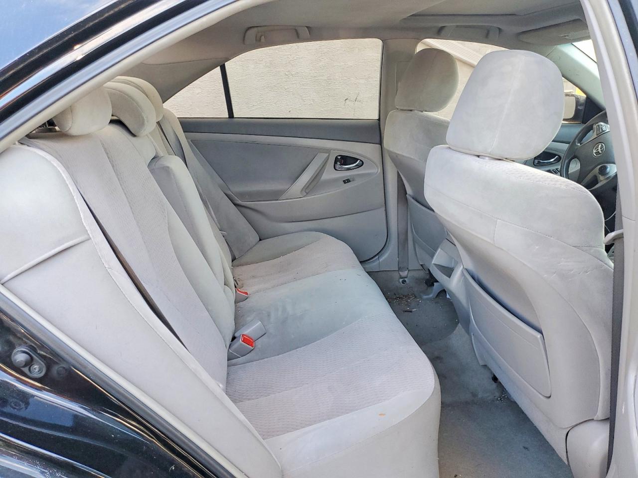 2010 TOYOTA CAMRY BASE photo 10