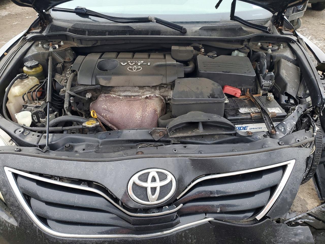 2010 TOYOTA CAMRY BASE photo 11