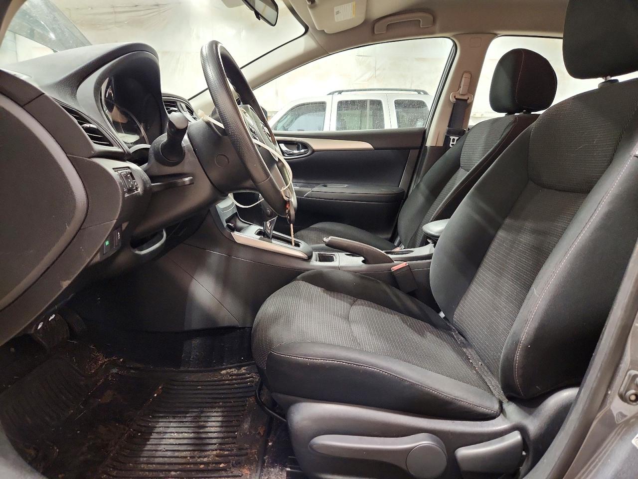 2019 NISSAN SENTRA S photo 7
