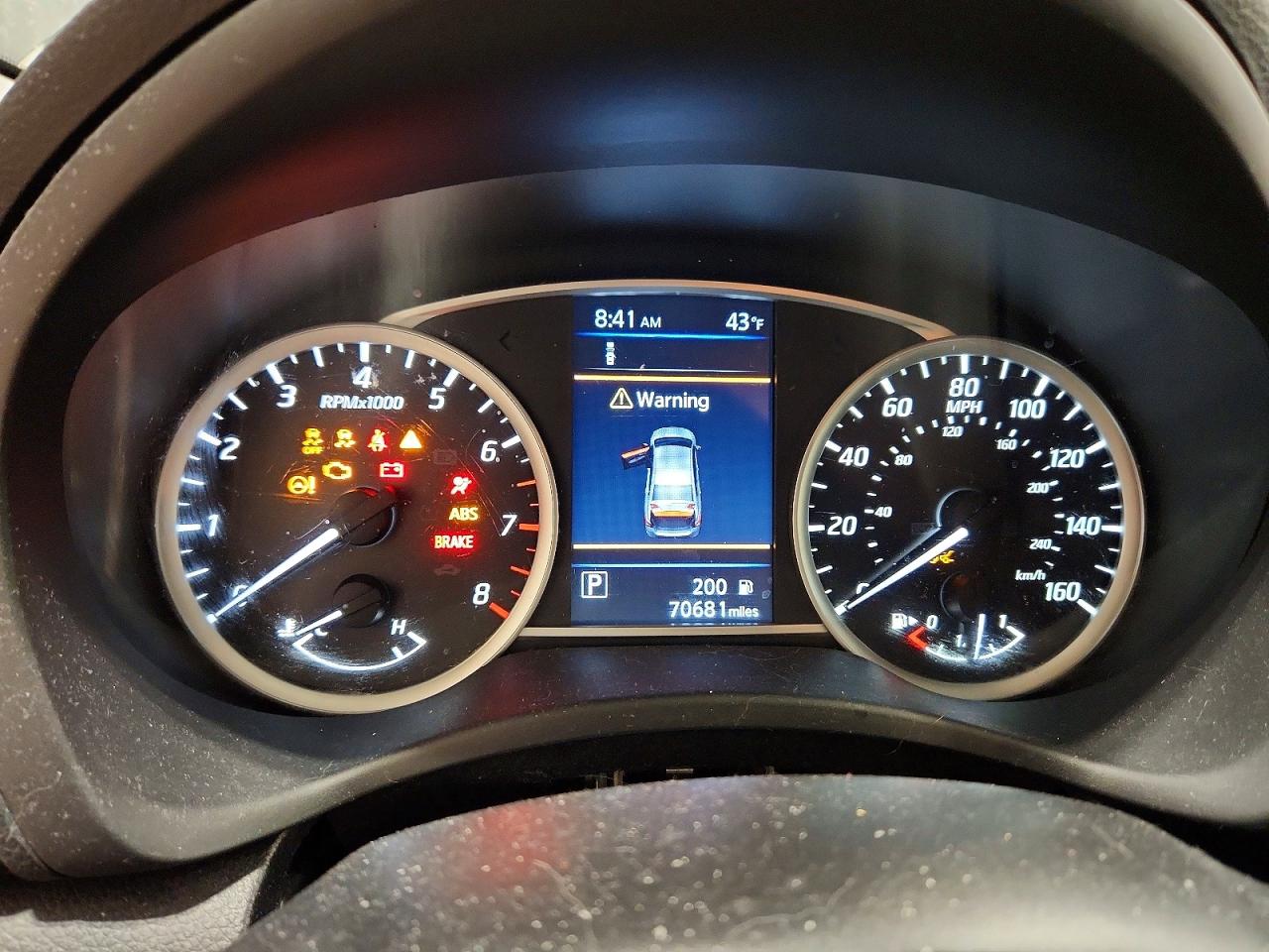 2019 NISSAN SENTRA S photo 9