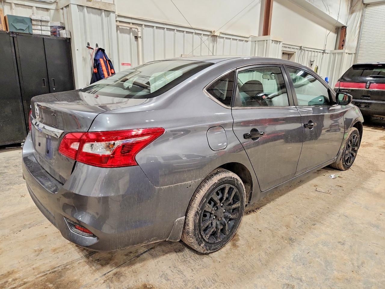 2019 NISSAN SENTRA S photo 3