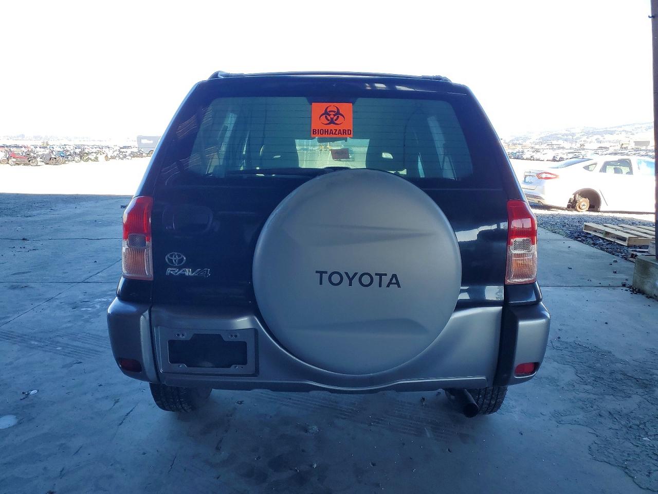 2003 TOYOTA RAV4 photo 6