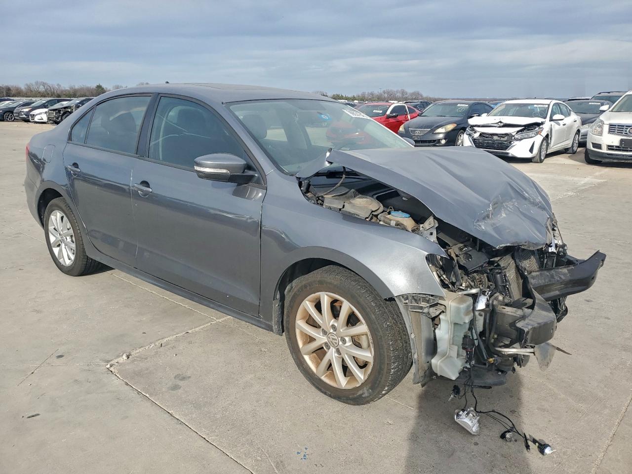 2012 VOLKSWAGEN JETTA SE photo 4