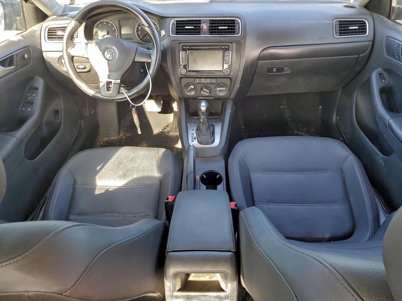 2012 VOLKSWAGEN JETTA SE photo 8