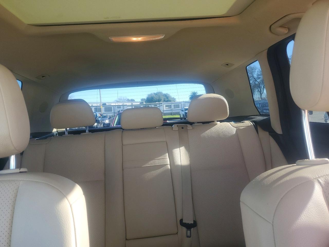 2015 MERCEDES-BENZ GLK 350 photo 10