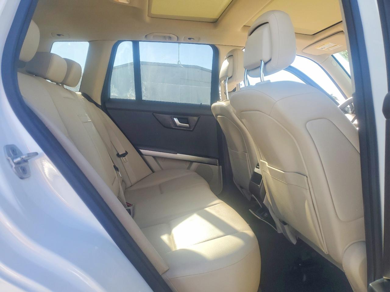 2015 MERCEDES-BENZ GLK 350 photo 11