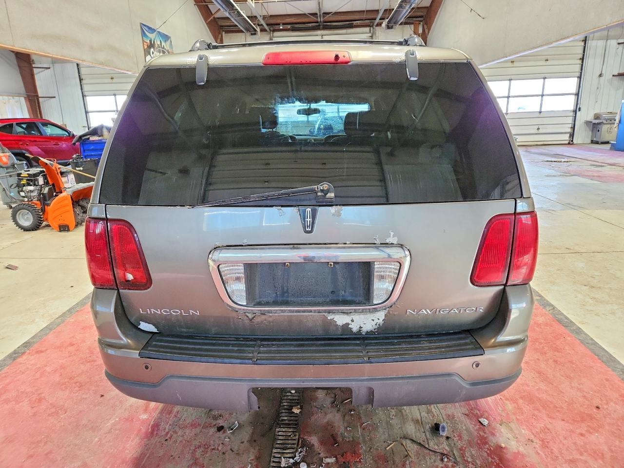 2004 LINCOLN NAVIGATOR photo 6