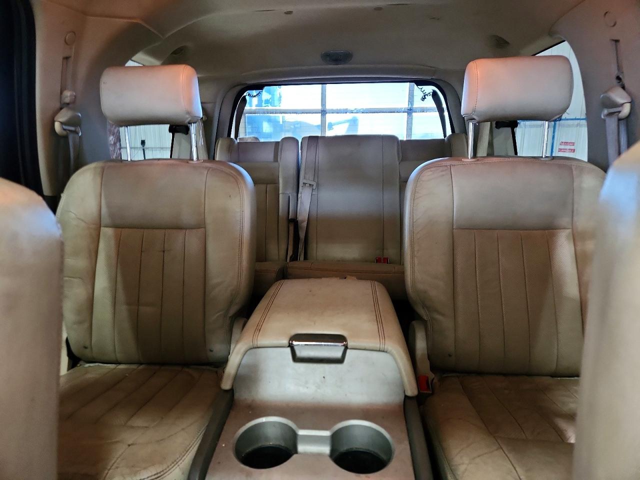 2004 LINCOLN NAVIGATOR photo 10